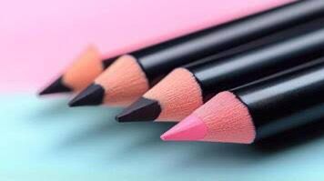 PENCILS & LINERS
