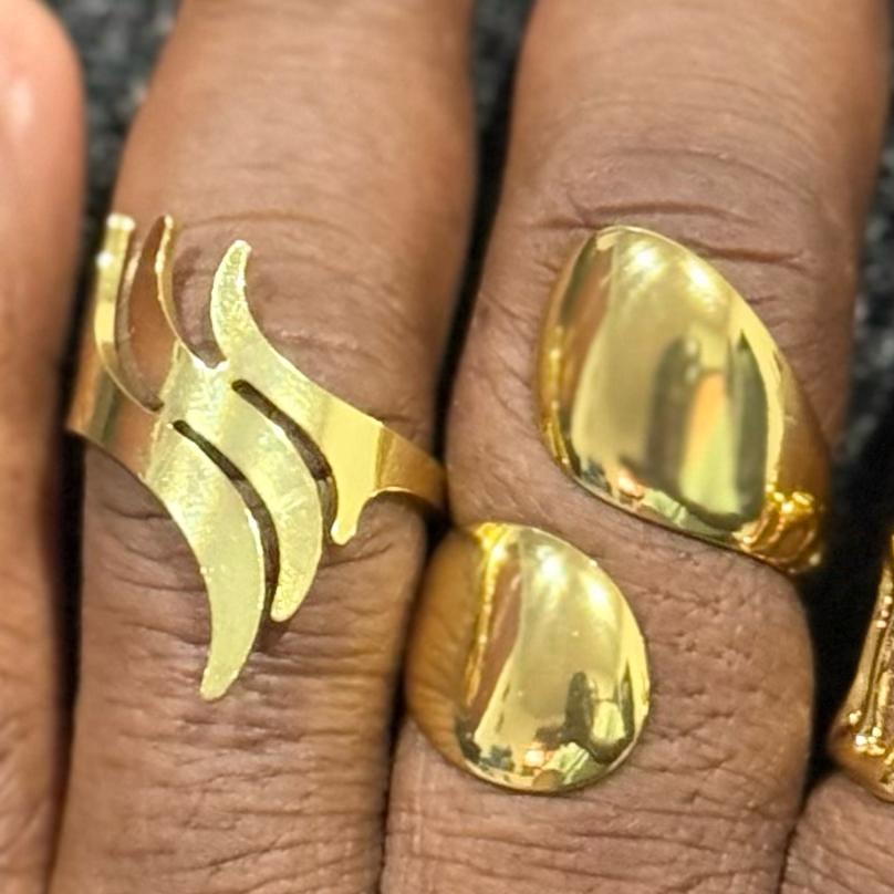 Sanaa Flow Adjustable Ring - Gold Tone Stainless Steel | SFLTrends